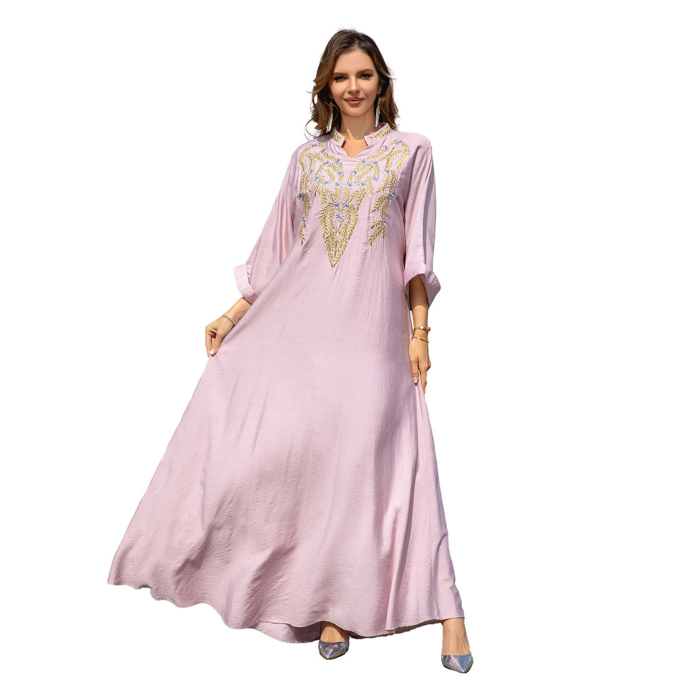 Robe brodée pour femmes